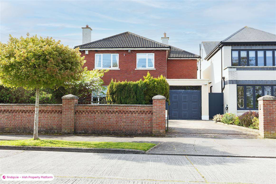 Detached house for Sale in Castleknock, Dublin 15