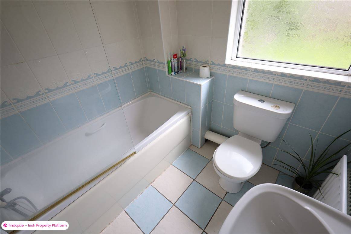 Semi-detached house for Sale in Passage West, Cork