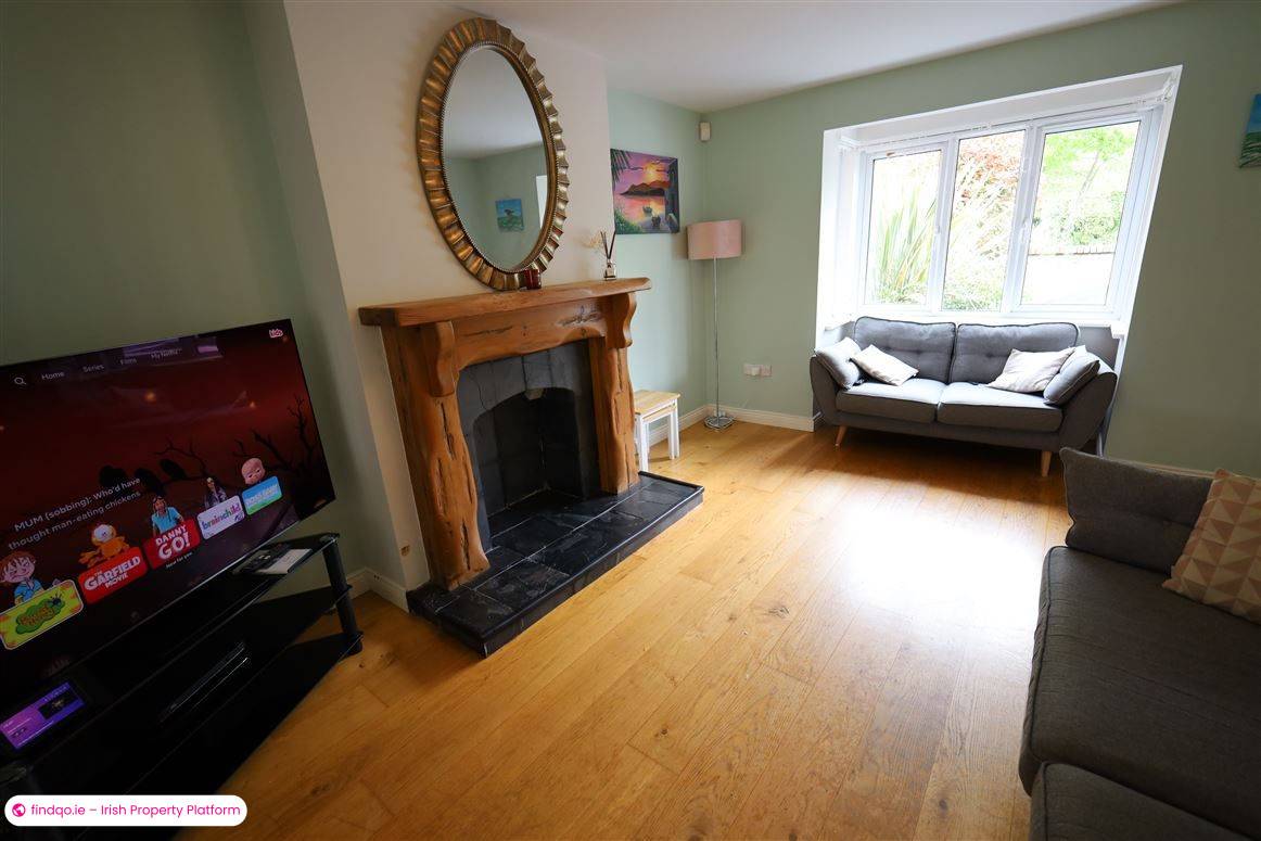 Semi-detached house for Sale in Passage West, Cork