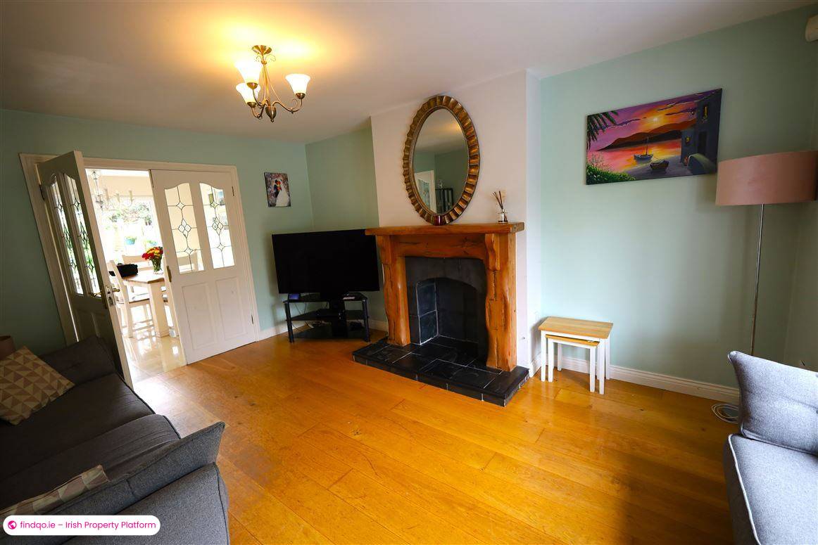 Semi-detached house for Sale in Passage West, Cork