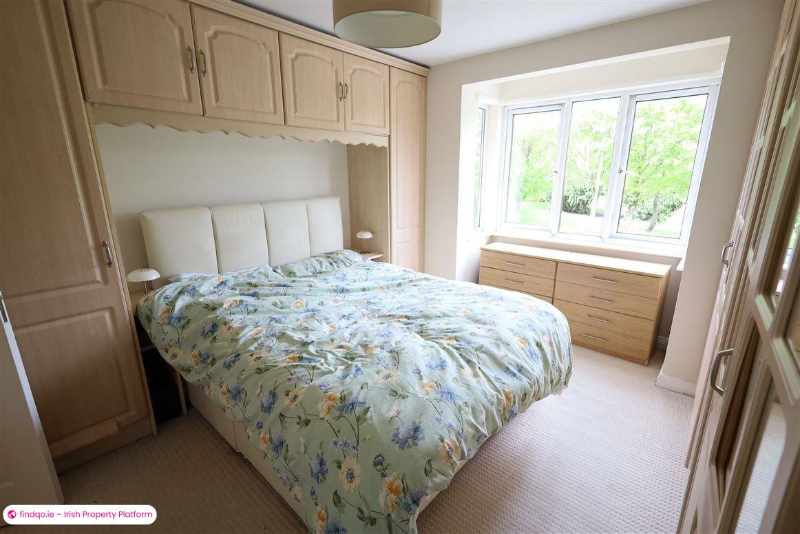 Semi-detached house for Sale in Passage West, Cork