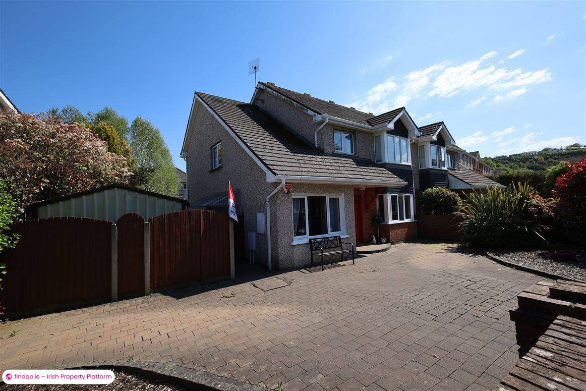 Semi-detached house for Sale in Passage West, Cork