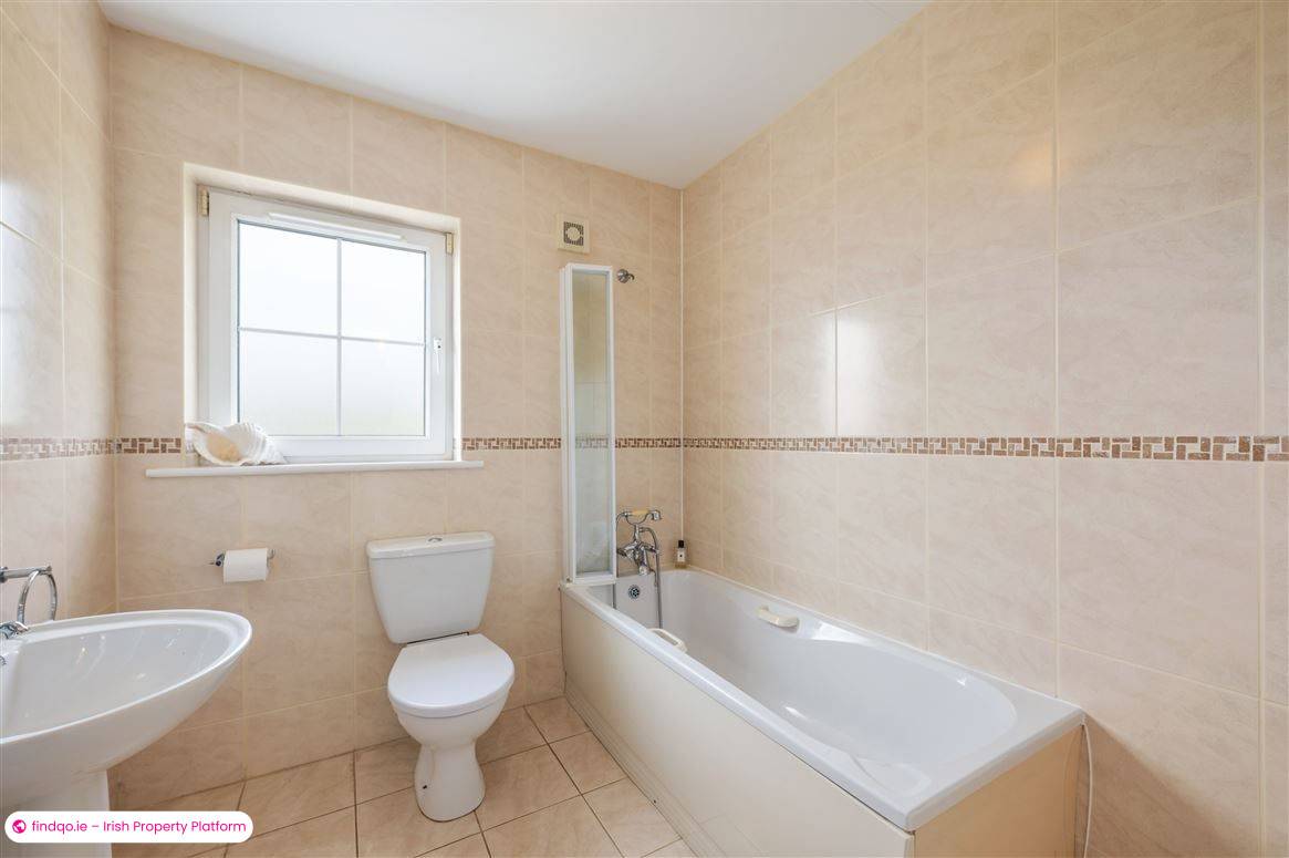Detached house for Sale in Passage West, Cork