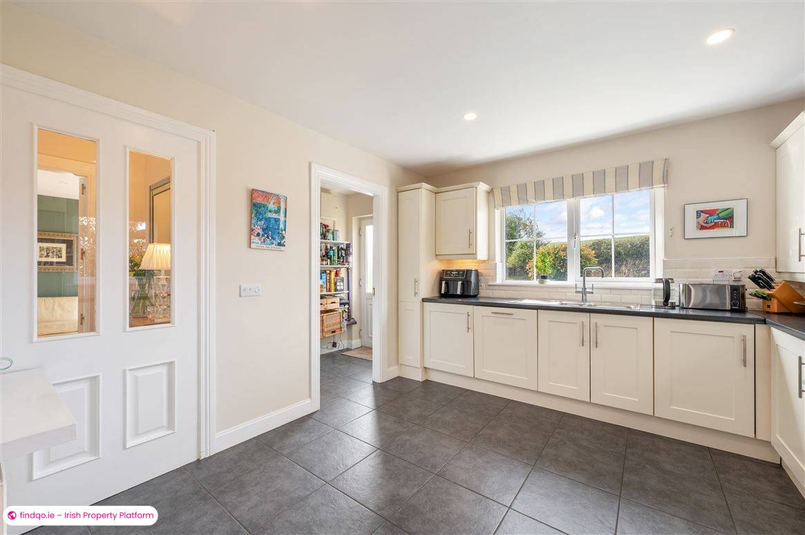Detached house for Sale in Passage West, Cork