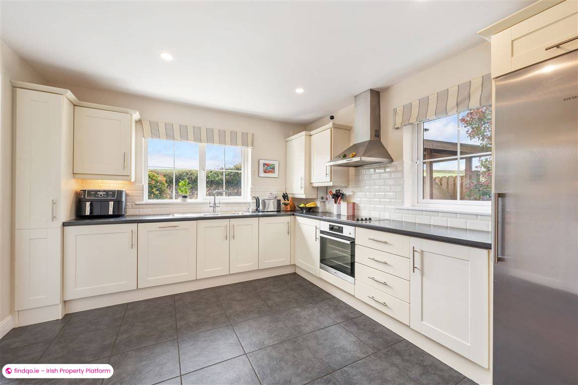 Detached house for Sale in Passage West, Cork