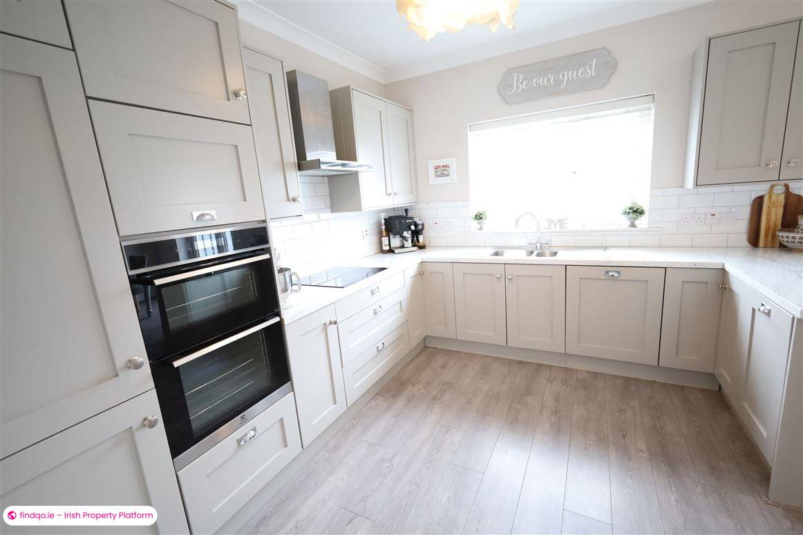 Semi-detached house for Sale in Carrigaline, Cork