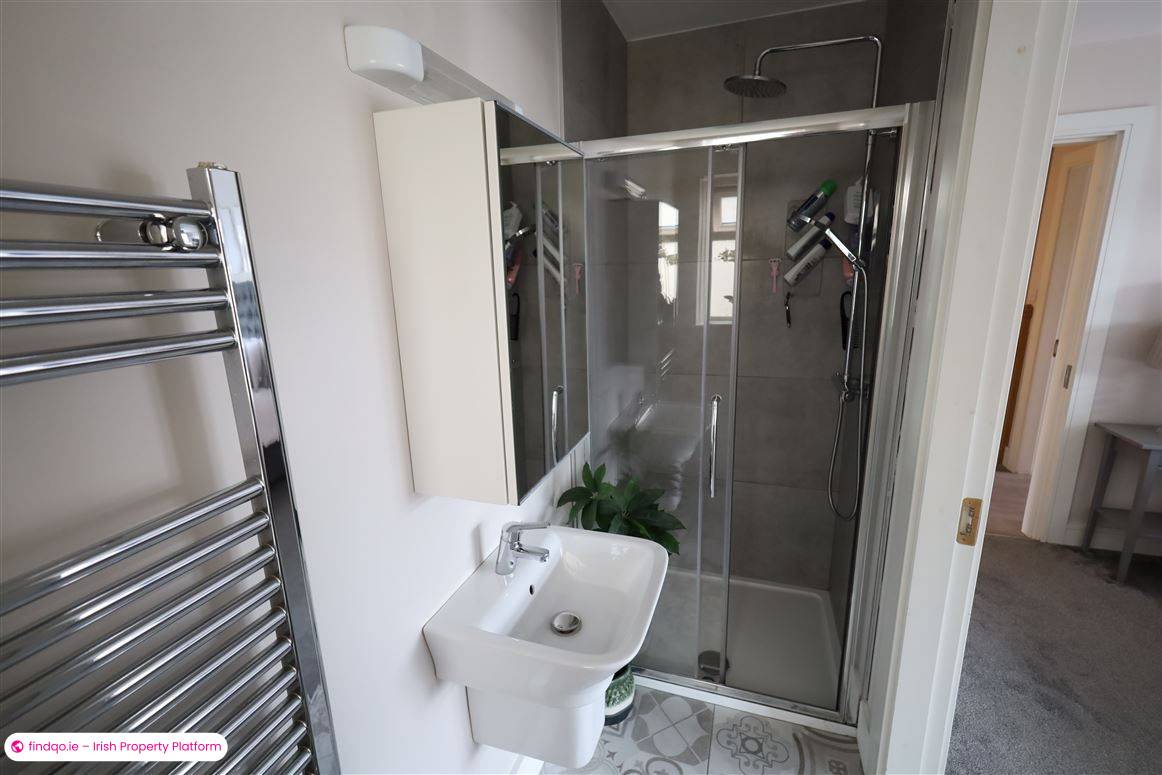 Semi-detached house for Sale in Carrigaline, Cork