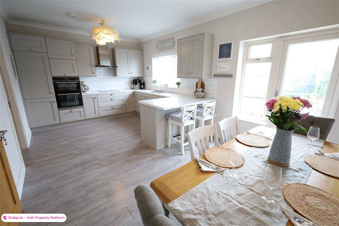 Semi-detached house for Sale in Carrigaline, Cork