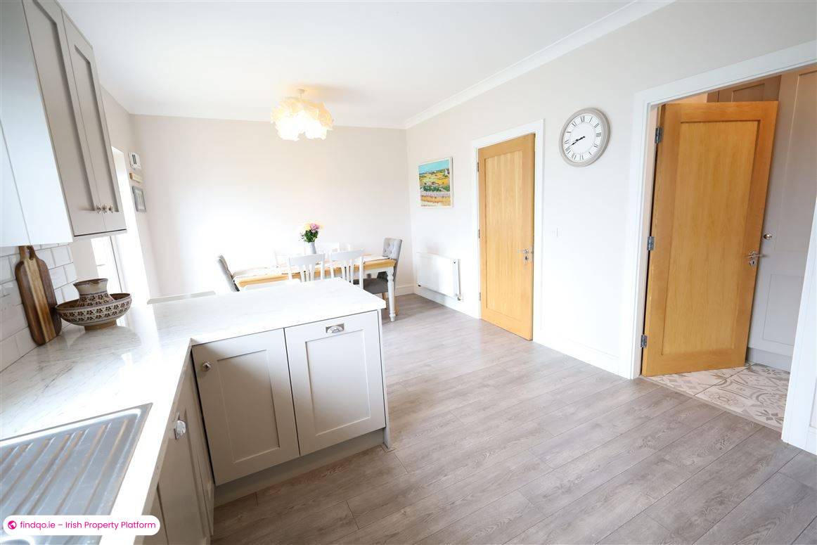 Semi-detached house for Sale in Carrigaline, Cork