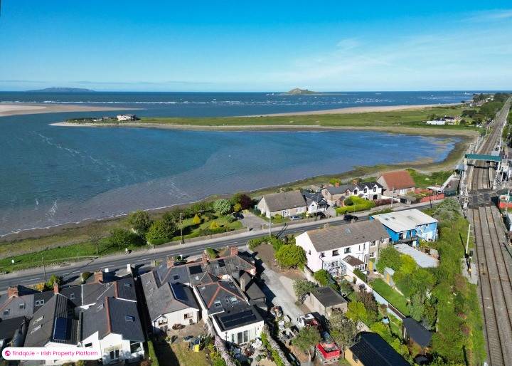 End of terrace house for Sale in Sutton, Dublin 13