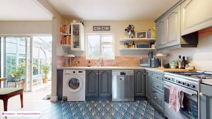 End of terrace house for Sale in Sutton, Dublin 13