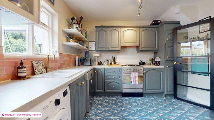 End of terrace house for Sale in Sutton, Dublin 13