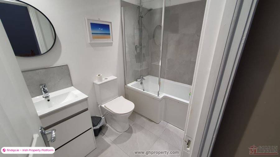Terraced house for Sale in Carrick-on-Shannon, Leitrim