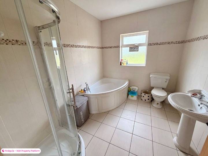 Detached house for Sale in Carrigallen, Leitrim
