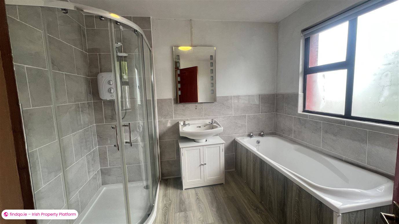 Detached house for Sale in Ahascragh, Galway