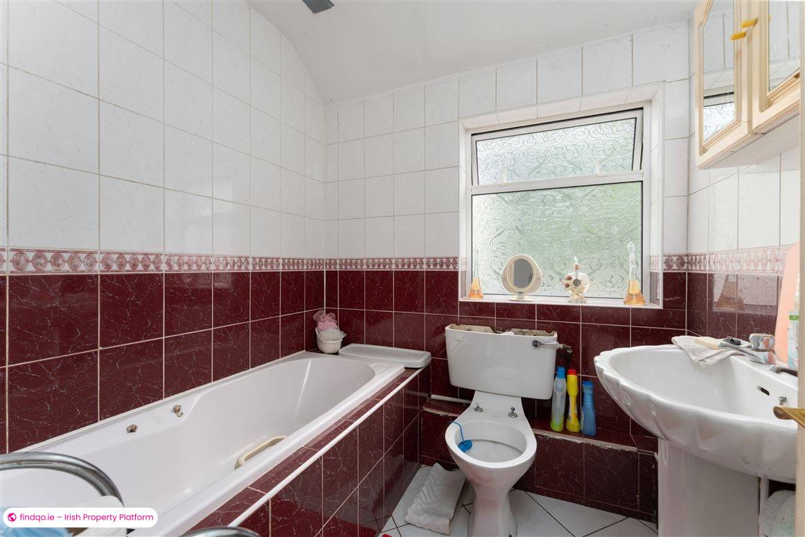 End of terrace house for Sale in Drimnagh, Dublin 12