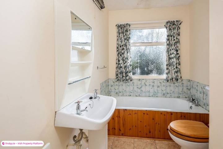 Detached house for Sale in Ballycotton, Cork
