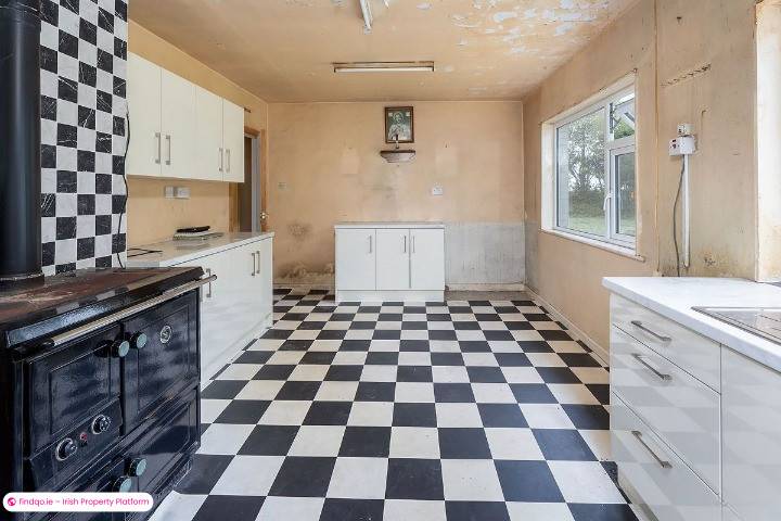 Bungalow for Sale in Knockraha, Cork