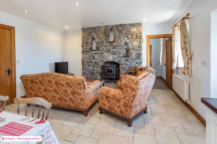 Semi-detached house for Sale in Ballycotton, Cork