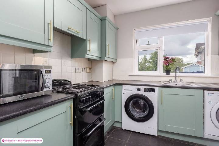 Semi-detached house for Sale in Whitegate, Cork