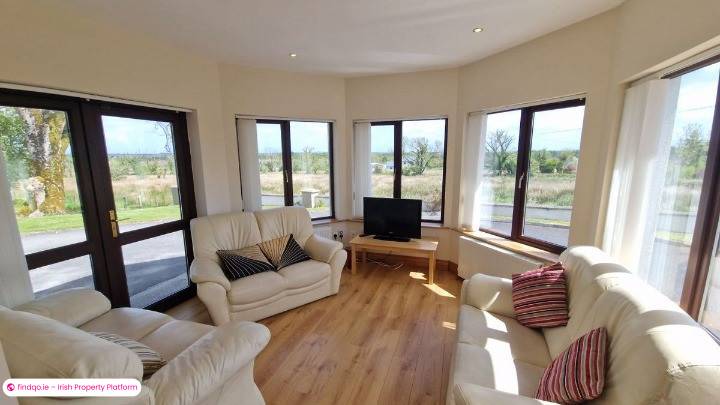 Detached house for Sale in Castlerea, Roscommon