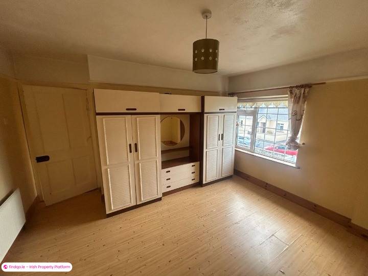 Terraced house for Sale in Foynes, Limerick