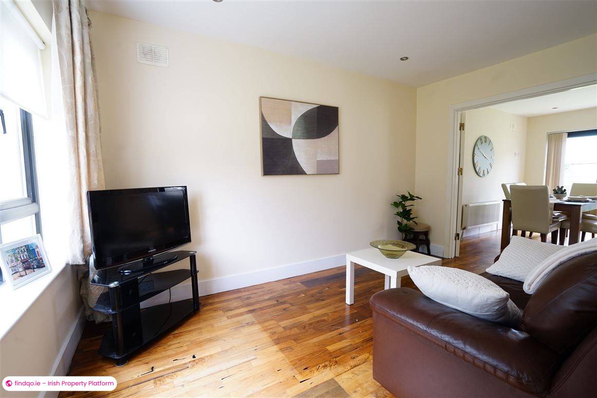 Detached house for Sale in Waterford City Centre, Waterford