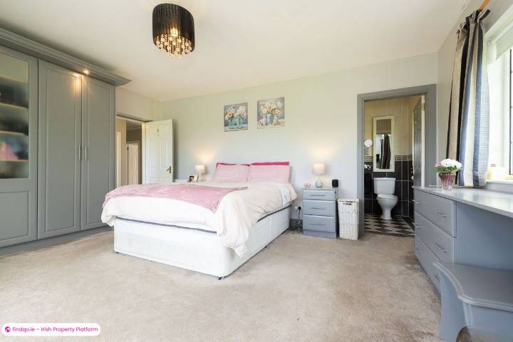 Detached house for Sale in Carlingford, Louth