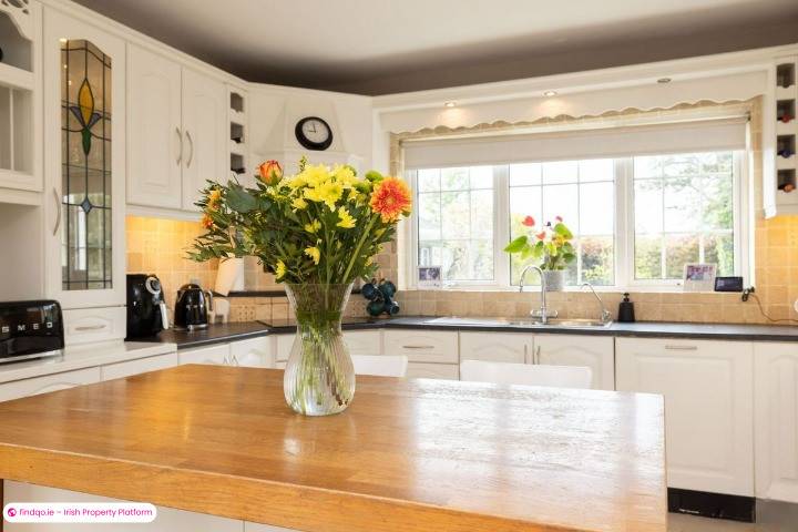 Detached house for Sale in Carlingford, Louth