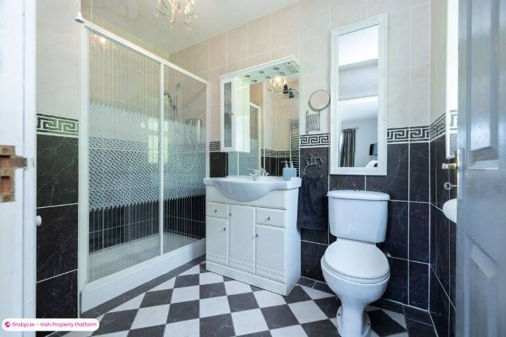 Detached house for Sale in Carlingford, Louth