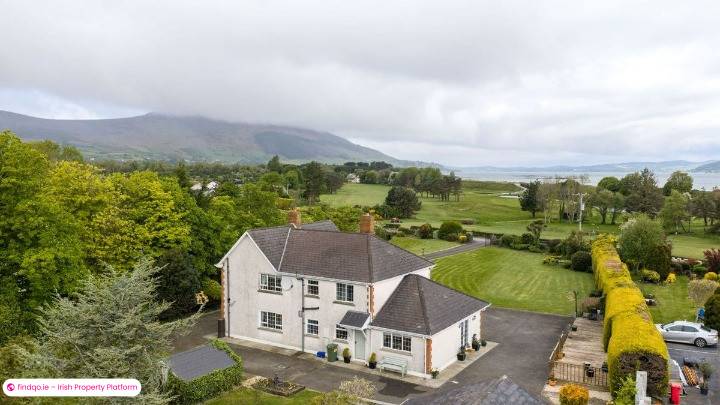 Detached house for Sale in Carlingford, Louth