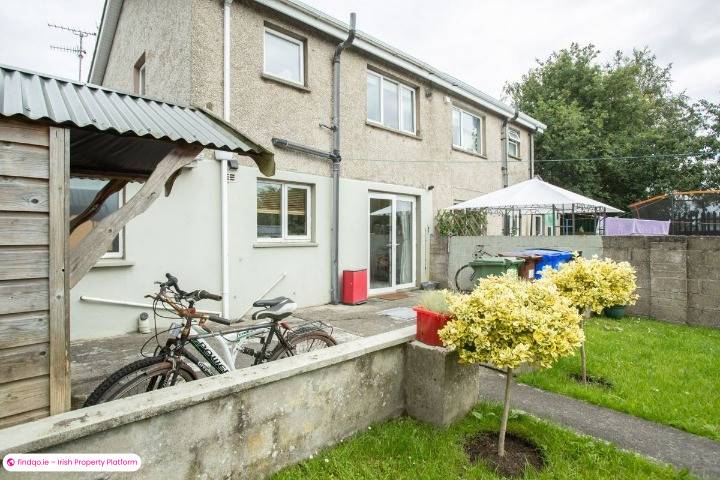 Semi-detached house for Sale in Dundalk, Louth