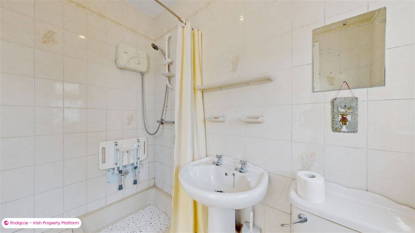 Semi-detached house for Sale in Whitehall, Dublin 9