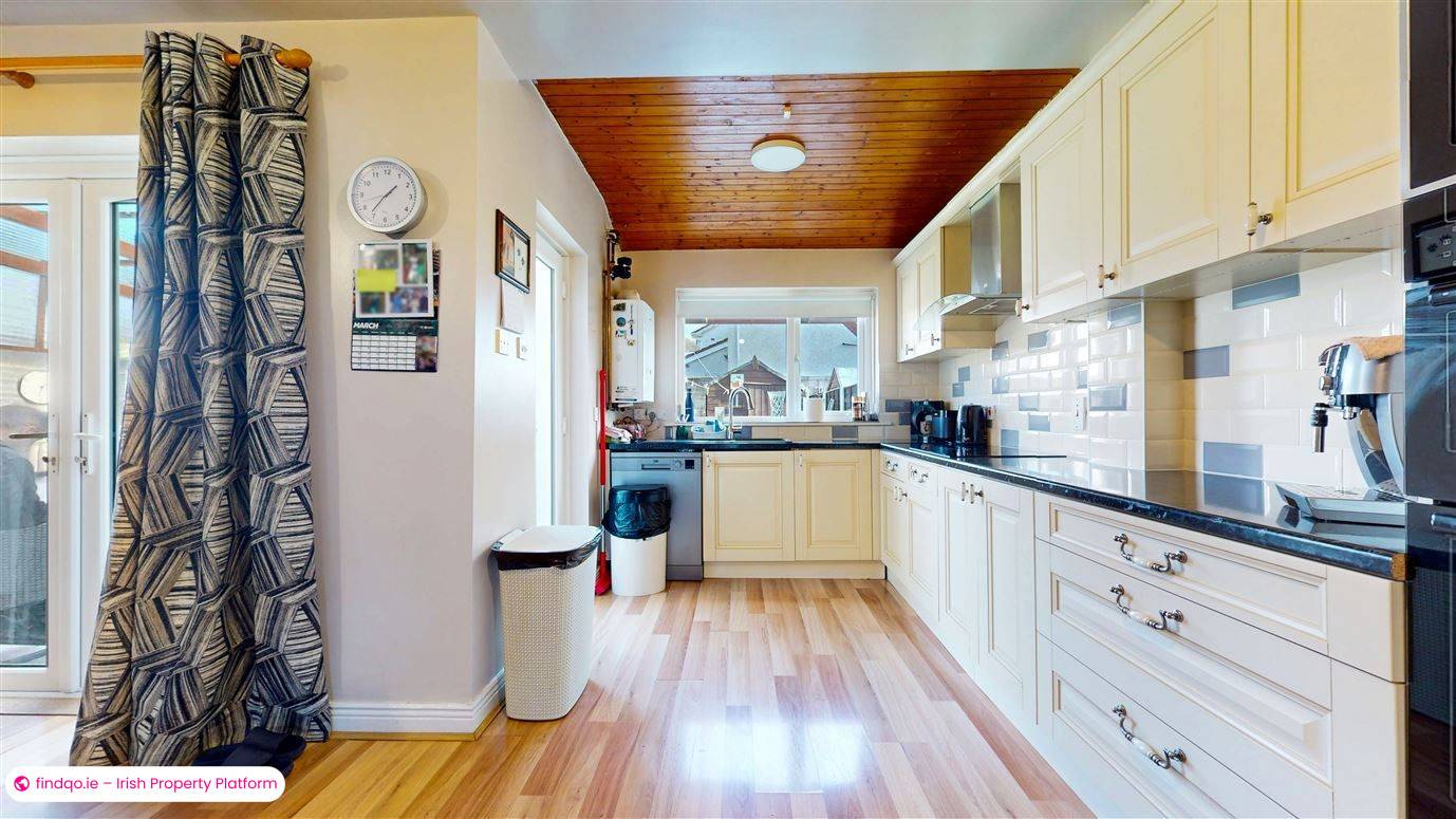 Semi-detached house for Sale in Lucan, Dublin (County)