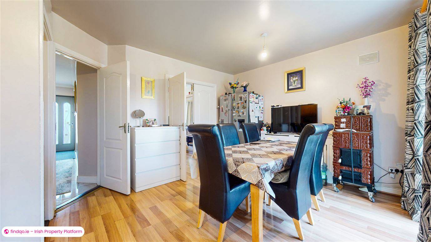 Semi-detached house for Sale in Lucan, Dublin (County)