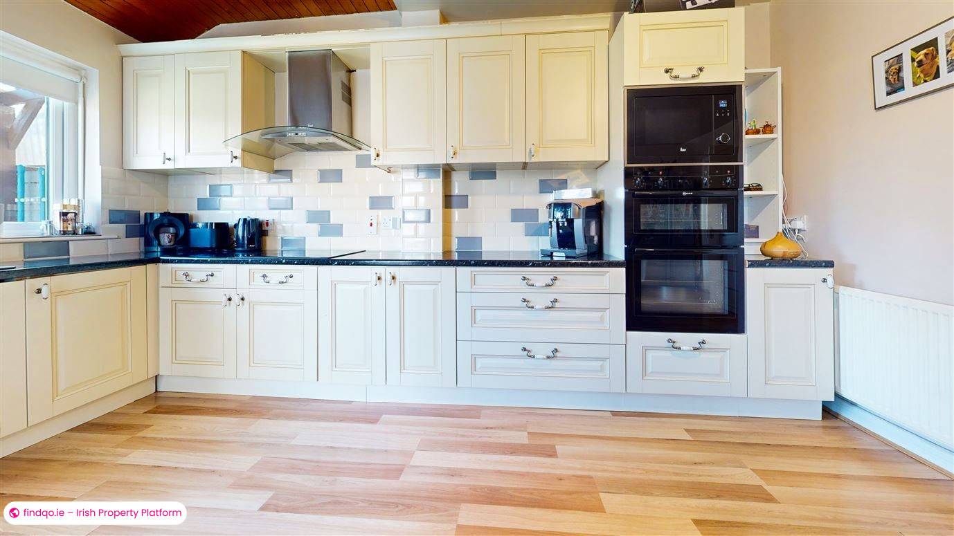 Semi-detached house for Sale in Lucan, Dublin (County)