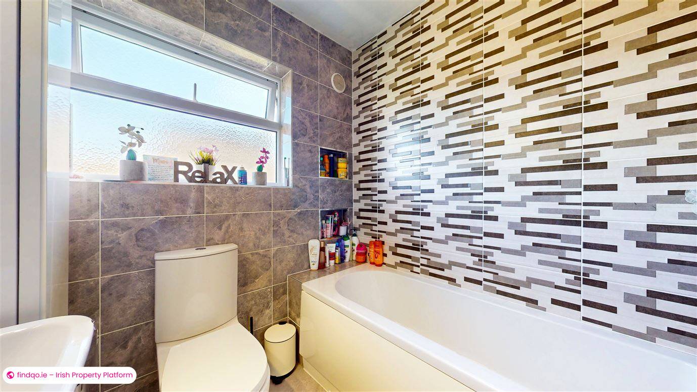 Semi-detached house for Sale in Lucan, Dublin (County)