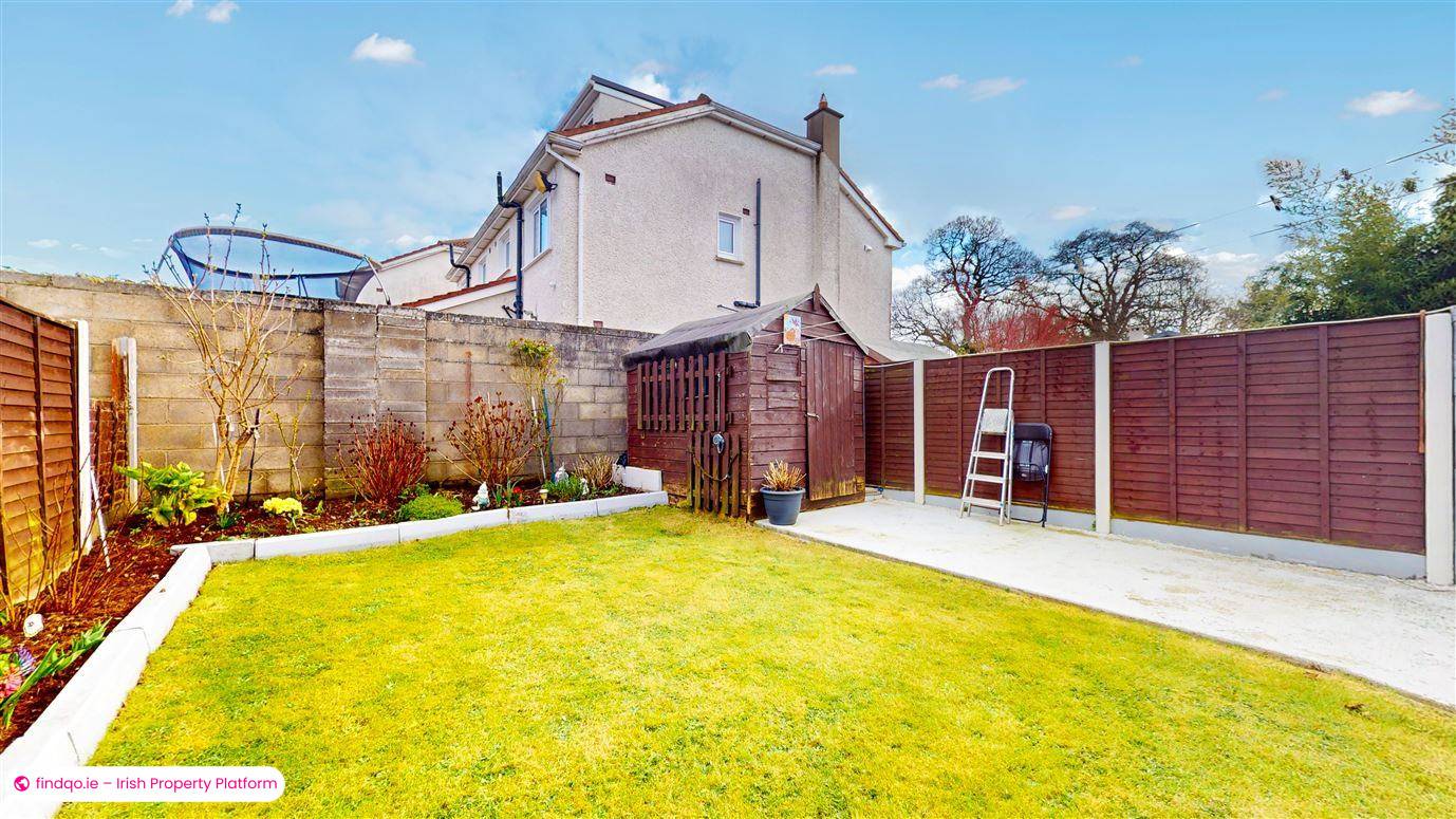 Semi-detached house for Sale in Lucan, Dublin (County)