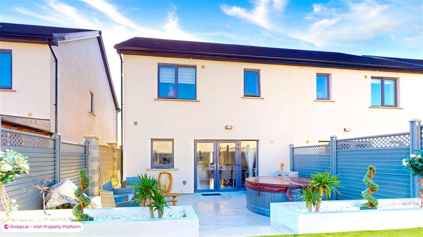 Semi-detached house for Sale in Drogheda, Meath