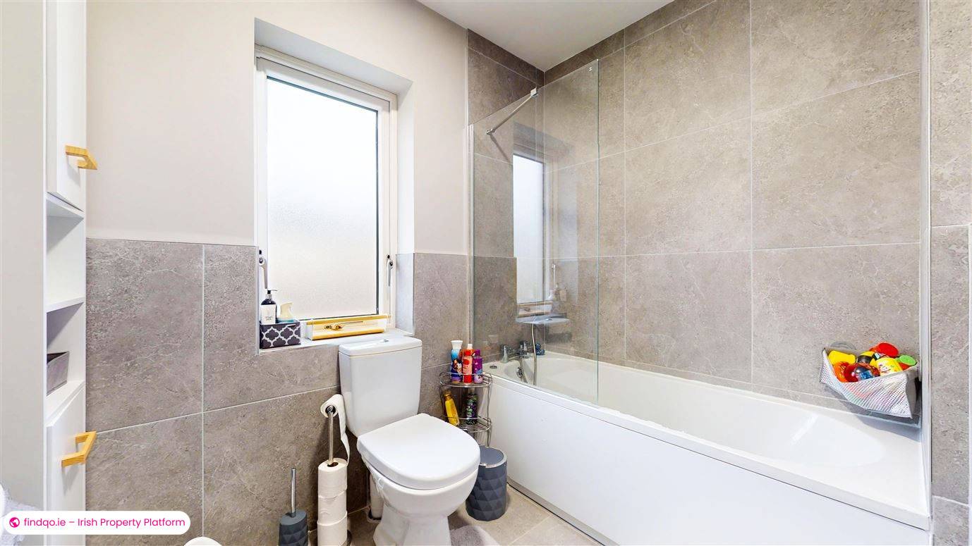 Semi-detached house for Sale in Drogheda, Meath