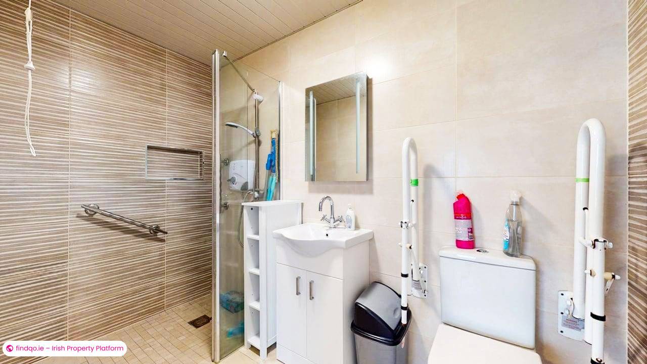 Semi-detached house for Sale in Beaumont, Dublin 9
