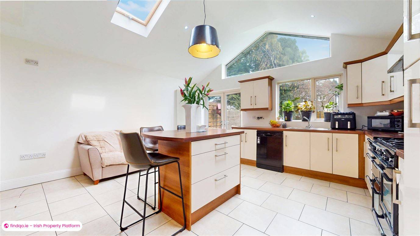 Semi-detached house for Sale in Kimmage, Dublin 12