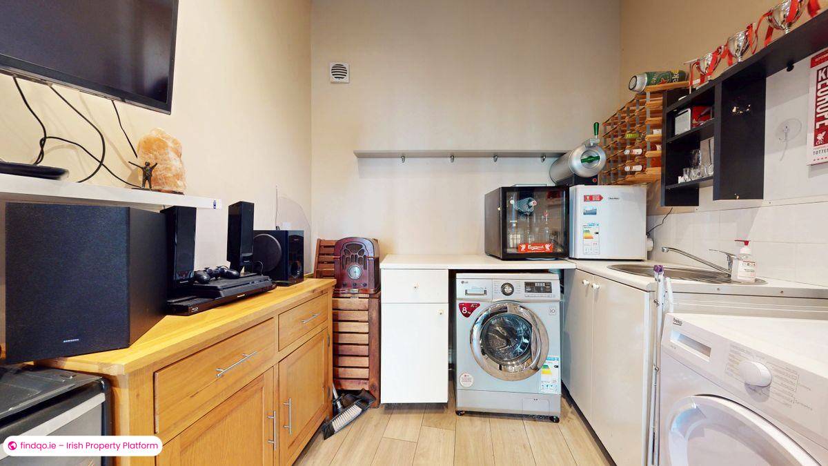 Semi-detached house for Sale in Ballyfermot, Dublin 10