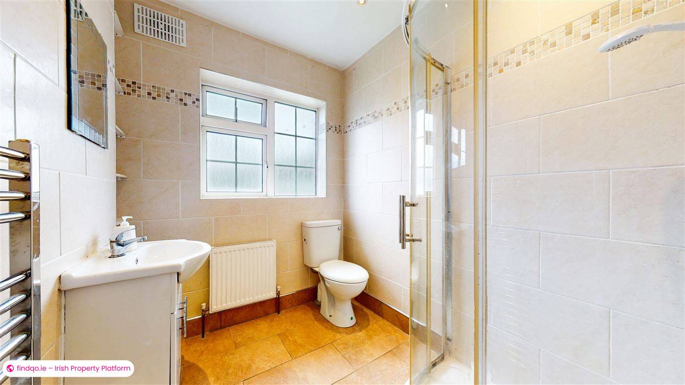 Semi-detached house for Sale in Rathfarnham, Dublin 16