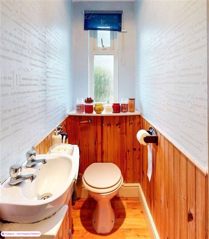 Semi-detached house for Sale in Rathfarnham, Dublin 16