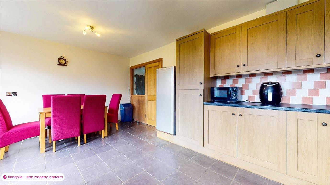Semi-detached house for Sale in Rathfarnham, Dublin 16