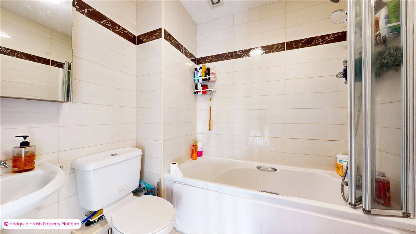 Semi-detached house for Sale in Navan Road, Dublin 7
