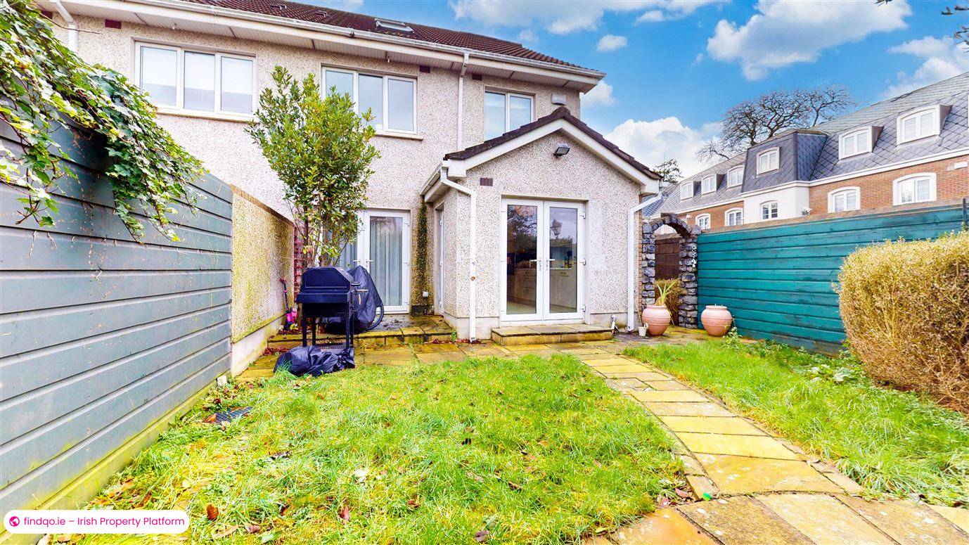 Semi-detached house for Sale in Navan Road, Dublin 7