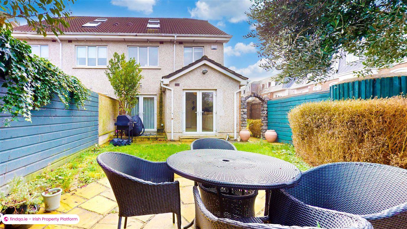 Semi-detached house for Sale in Navan Road, Dublin 7