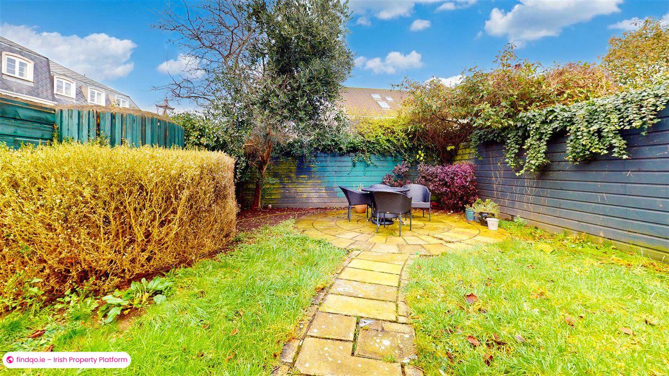Semi-detached house for Sale in Navan Road, Dublin 7